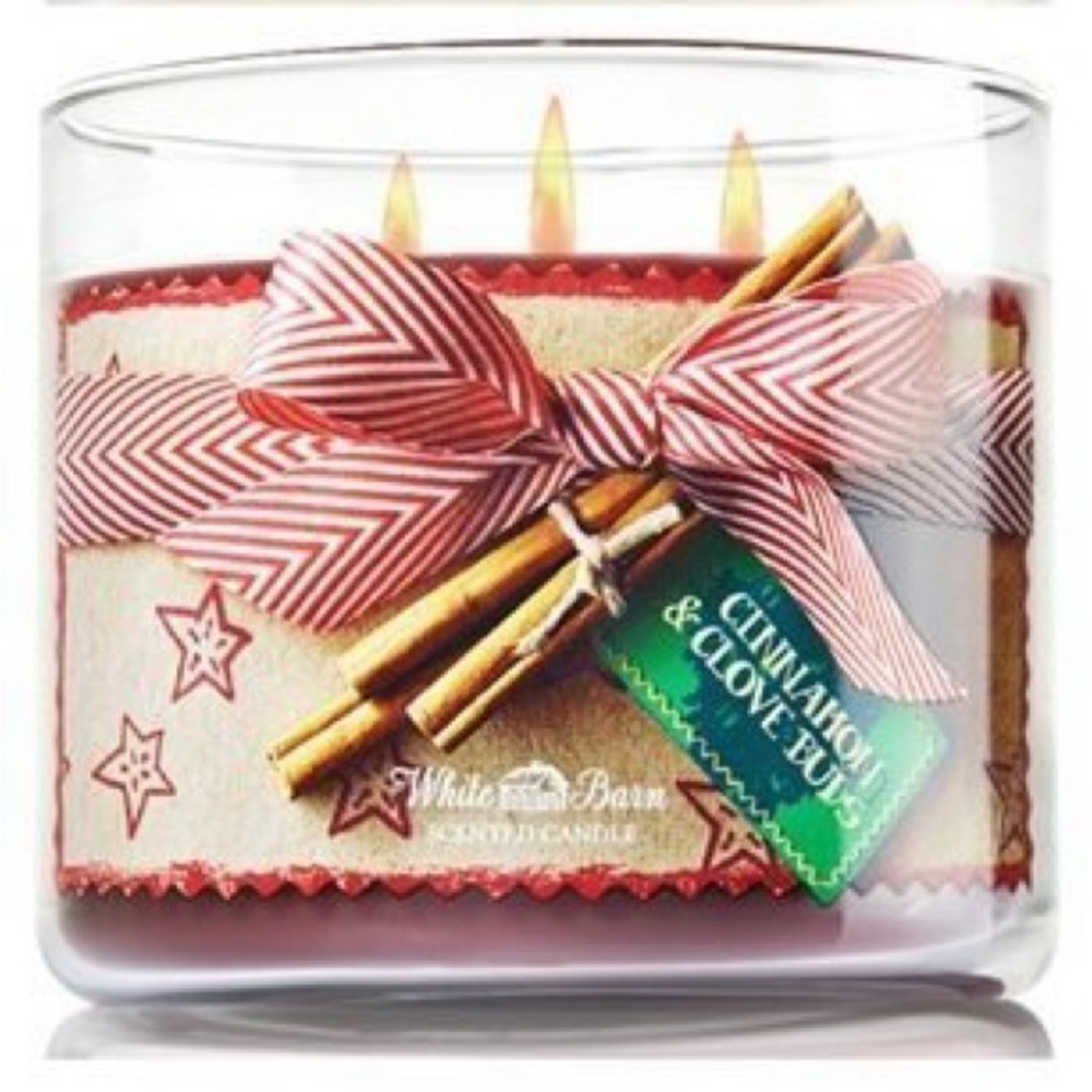White Barn Cinnamon & Clove Buds Scented Candle